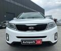 Белый Киа Соренто, объемом двигателя 2.4 л и пробегом 203 тыс. км за 10890 $, фото 1 на Automoto.ua