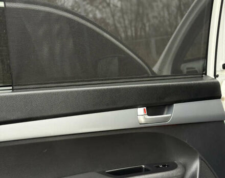 Білий Кіа Соренто, об'ємом двигуна 2.2 л та пробігом 179 тис. км за 16800 $, фото 95 на Automoto.ua