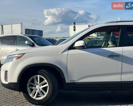 Белый Киа Соренто, объемом двигателя 2.4 л и пробегом 203 тыс. км за 10640 $, фото 7 на Automoto.ua