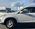 Белый Киа Соренто, объемом двигателя 2.4 л и пробегом 203 тыс. км за 10640 $, фото 7 на Automoto.ua