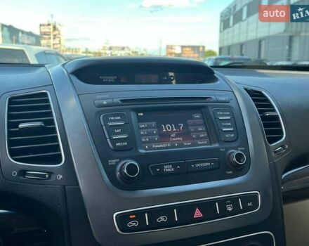 Белый Киа Соренто, объемом двигателя 2.4 л и пробегом 203 тыс. км за 10640 $, фото 20 на Automoto.ua