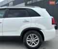 Белый Киа Соренто, объемом двигателя 2.4 л и пробегом 203 тыс. км за 10290 $, фото 5 на Automoto.ua