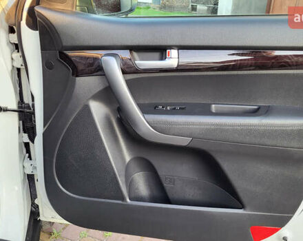 Белый Киа Соренто, объемом двигателя 2.2 л и пробегом 205 тыс. км за 16199 $, фото 43 на Automoto.ua