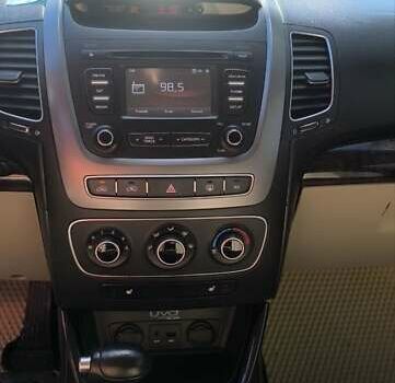 Білий Кіа Соренто, об'ємом двигуна 2.36 л та пробігом 232 тис. км за 10900 $, фото 8 на Automoto.ua