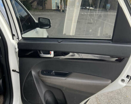 Киа Соренто 2013 в Барановке на Automoto.ua Белый Киа Соренто, объемом двигателя 2 л и пробегом 232 тыс. км за 21000 $, фото 24 на Automoto.ua