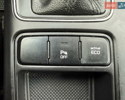 Белый Киа Соренто, объемом двигателя 2.2 л и пробегом 234 тыс. км за 14800 $, фото 55 на Automoto.ua