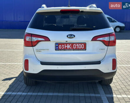 Білий Кіа Соренто, об'ємом двигуна 2.2 л та пробігом 184 тис. км за 16999 $, фото 6 на Automoto.ua