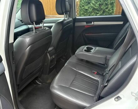 Белый Киа Соренто, объемом двигателя 2.2 л и пробегом 235 тыс. км за 13999 $, фото 11 на Automoto.ua