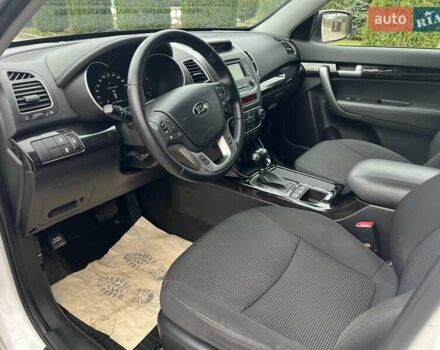 Белый Киа Соренто, объемом двигателя 2.2 л и пробегом 133 тыс. км за 17499 $, фото 26 на Automoto.ua