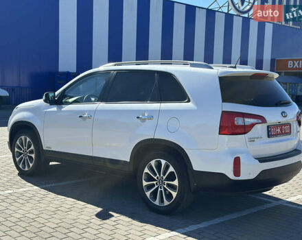 Киа Соренто 2014 в Дубно на Automoto.ua Белый Киа Соренто, объемом двигателя 2.2 л и пробегом 184 тыс. км за 17499 $, фото 5 на Automoto.ua