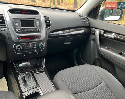 Белый Киа Соренто, объемом двигателя 2.2 л и пробегом 132 тыс. км за 17800 $, фото 35 на Automoto.ua