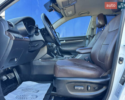 Білий Кіа Соренто, об'ємом двигуна 2.2 л та пробігом 184 тис. км за 16999 $, фото 21 на Automoto.ua