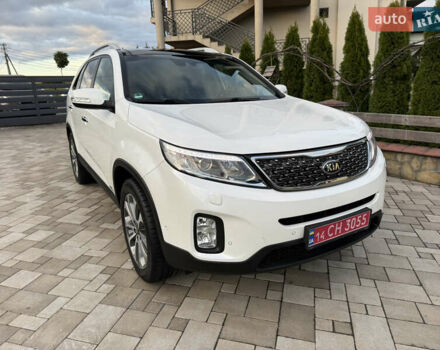 Кіа Соренто 2014 у Івано-Франківську на Automoto.ua Білий Кіа Соренто, об'ємом двигуна 2.2 л та пробігом 228 тис. км за 17950 $, фото 40 на Automoto.ua
