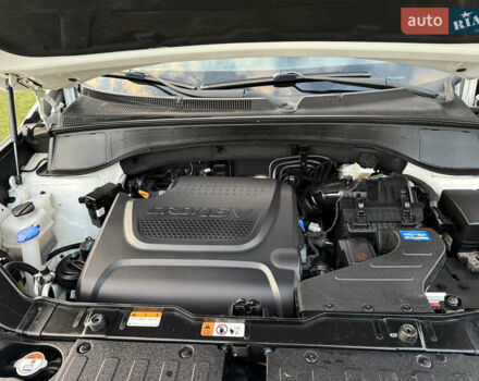 Кіа Соренто 2014 у Івано-Франківську на Automoto.ua Білий Кіа Соренто, об'ємом двигуна 2.2 л та пробігом 228 тис. км за 17950 $, фото 46 на Automoto.ua