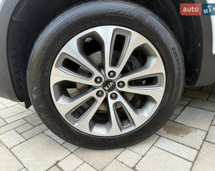 Кіа Соренто 2014 у Івано-Франківську на Automoto.ua Білий Кіа Соренто, об'ємом двигуна 2.2 л та пробігом 228 тис. км за 17950 $, фото 12 на Automoto.ua