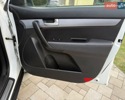 Кіа Соренто 2014 у Івано-Франківську на Automoto.ua Білий Кіа Соренто, об'ємом двигуна 2.2 л та пробігом 228 тис. км за 17950 $, фото 37 на Automoto.ua