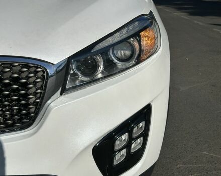 Белый Киа Соренто, объемом двигателя 2 л и пробегом 150 тыс. км за 18000 $, фото 2 на Automoto.ua