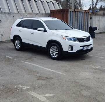 Белый Киа Соренто, объемом двигателя 3.34 л и пробегом 165 тыс. км за 13999 $, фото 7 на Automoto.ua