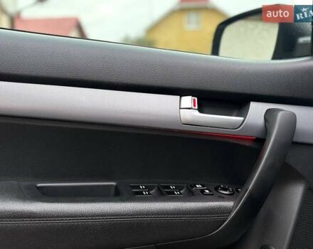 Білий Кіа Соренто, об'ємом двигуна 2.2 л та пробігом 238 тис. км за 15150 $, фото 19 на Automoto.ua