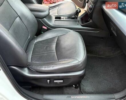 Белый Киа Соренто, объемом двигателя 2.2 л и пробегом 238 тыс. км за 14750 $, фото 29 на Automoto.ua