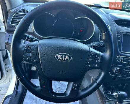 Киа Соренто 2014 в Дубно на Automoto.ua Белый Киа Соренто, объемом двигателя 2.2 л и пробегом 184 тыс. км за 17499 $, фото 16 на Automoto.ua