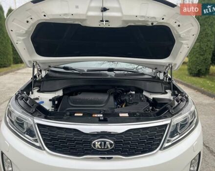 Белый Киа Соренто, объемом двигателя 2.2 л и пробегом 133 тыс. км за 17499 $, фото 45 на Automoto.ua
