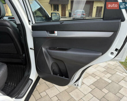 Кіа Соренто 2014 у Івано-Франківську на Automoto.ua Білий Кіа Соренто, об'ємом двигуна 2.2 л та пробігом 228 тис. км за 17950 $, фото 31 на Automoto.ua