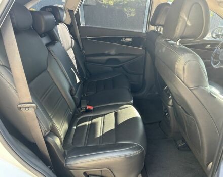 Белый Киа Соренто, объемом двигателя 2 л и пробегом 150 тыс. км за 18000 $, фото 10 на Automoto.ua