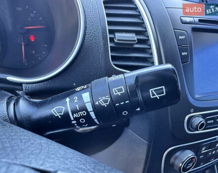 Білий Кіа Соренто, об'ємом двигуна 2.2 л та пробігом 184 тис. км за 16999 $, фото 32 на Automoto.ua