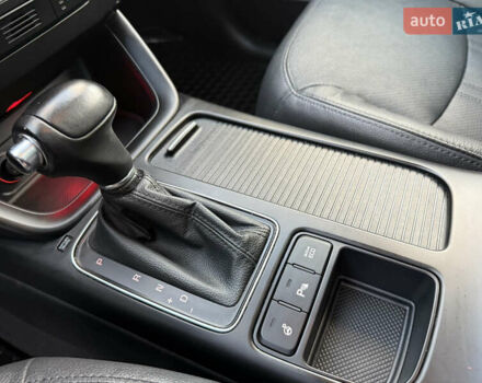 Кіа Соренто 2014 у Івано-Франківську на Automoto.ua Білий Кіа Соренто, об'ємом двигуна 2.2 л та пробігом 228 тис. км за 17950 $, фото 23 на Automoto.ua