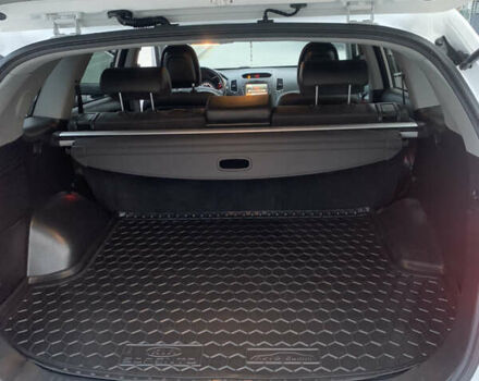 Белый Киа Соренто, объемом двигателя 2.2 л и пробегом 207 тыс. км за 17700 $, фото 19 на Automoto.ua