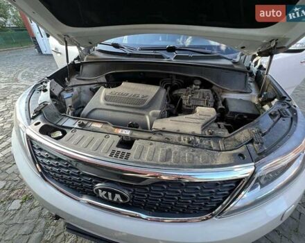 Белый Киа Соренто, объемом двигателя 2.2 л и пробегом 198 тыс. км за 18400 $, фото 20 на Automoto.ua