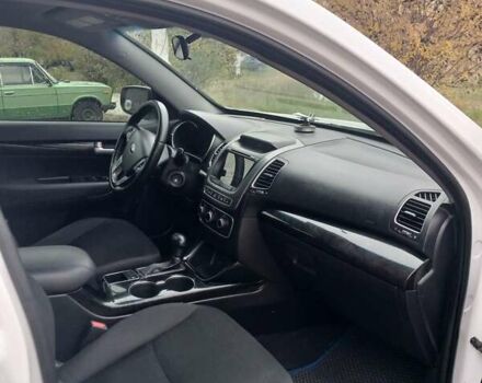 Белый Киа Соренто, объемом двигателя 3.34 л и пробегом 182 тыс. км за 15000 $, фото 1 на Automoto.ua