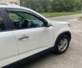Белый Киа Соренто, объемом двигателя 2.4 л и пробегом 190 тыс. км за 11500 $, фото 3 на Automoto.ua
