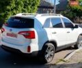 Білий Кіа Соренто, об'ємом двигуна 2 л та пробігом 213 тис. км за 16400 $, фото 1 на Automoto.ua