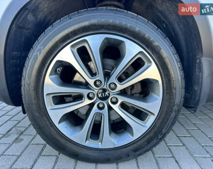 Киа Соренто 2014 в Дубно на Automoto.ua Белый Киа Соренто, объемом двигателя 2.2 л и пробегом 184 тыс. км за 17499 $, фото 51 на Automoto.ua