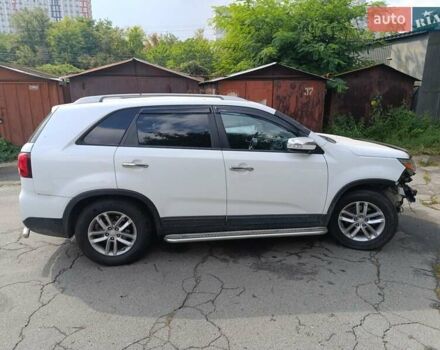 Белый Киа Соренто, объемом двигателя 2.35 л и пробегом 155 тыс. км за 8200 $, фото 4 на Automoto.ua