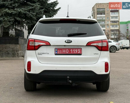 Білий Кіа Соренто, об'ємом двигуна 2.2 л та пробігом 175 тис. км за 17750 $, фото 11 на Automoto.ua