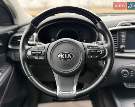 Білий Кіа Соренто, об'ємом двигуна 2.2 л та пробігом 135 тис. км за 24000 $, фото 43 на Automoto.ua