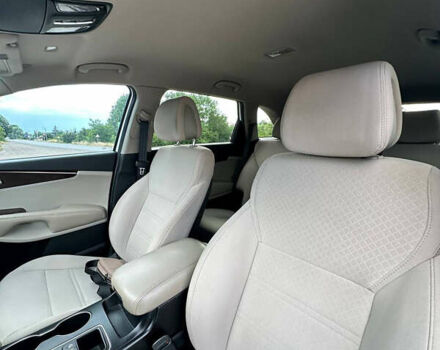 Белый Киа Соренто, объемом двигателя 2.4 л и пробегом 168 тыс. км за 12700 $, фото 6 на Automoto.ua