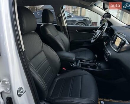 Белый Киа Соренто, объемом двигателя 2.2 л и пробегом 225 тыс. км за 19191 $, фото 165 на Automoto.ua