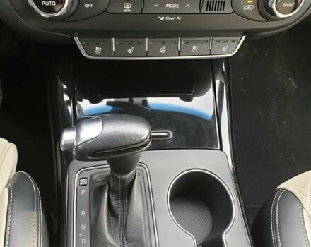 Белый Киа Соренто, объемом двигателя 3.34 л и пробегом 170 тыс. км за 15900 $, фото 4 на Automoto.ua