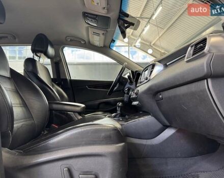 Білий Кіа Соренто, об'ємом двигуна 2 л та пробігом 239 тис. км за 12500 $, фото 34 на Automoto.ua