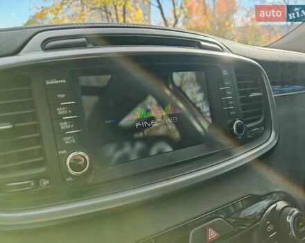 Киа Соренто 2015 в Могилев-Подольском на Automoto.ua Белый Киа Соренто, объемом двигателя 2.2 л и пробегом 214 тыс. км за 19300 $, фото 23 на Automoto.ua