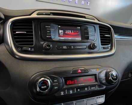 Белый Киа Соренто, объемом двигателя 2 л и пробегом 239 тыс. км за 12000 $, фото 14 на Automoto.ua