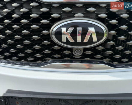 Киа Соренто 2015 в Львове на Automoto.ua Белый Киа Соренто, объемом двигателя 2 л и пробегом 164 тыс. км за 19100 $, фото 10 на Automoto.ua