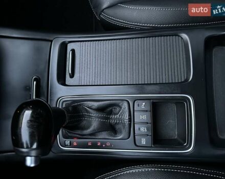 Белый Киа Соренто, объемом двигателя 2.2 л и пробегом 225 тыс. км за 19191 $, фото 121 на Automoto.ua