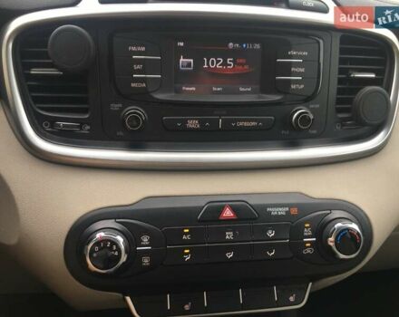 Белый Киа Соренто, объемом двигателя 3.3 л и пробегом 99 тыс. км за 15500 $, фото 9 на Automoto.ua