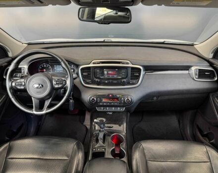 Белый Киа Соренто, объемом двигателя 2 л и пробегом 239 тыс. км за 12000 $, фото 13 на Automoto.ua