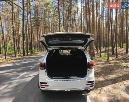 Белый Киа Соренто, объемом двигателя 2 л и пробегом 106 тыс. км за 19000 $, фото 12 на Automoto.ua